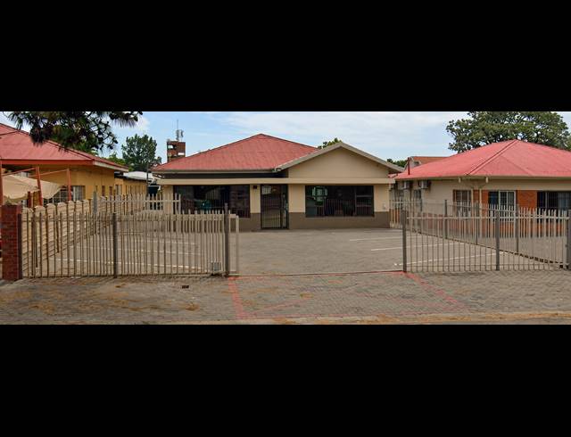 550M² MEDICAL SUITE FOR SALE IN VEREENIGING CENTRAL